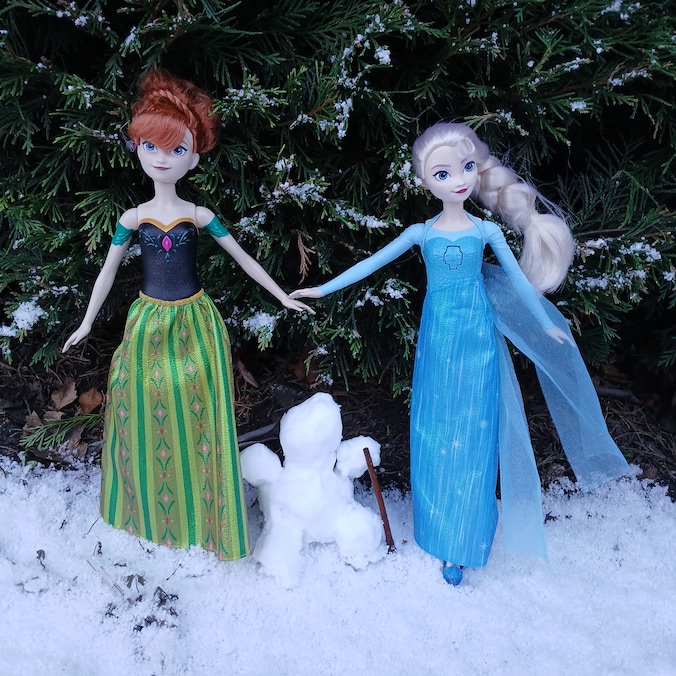 Winters plezier in Hoboken: Linde maakt Olaf in de tuin