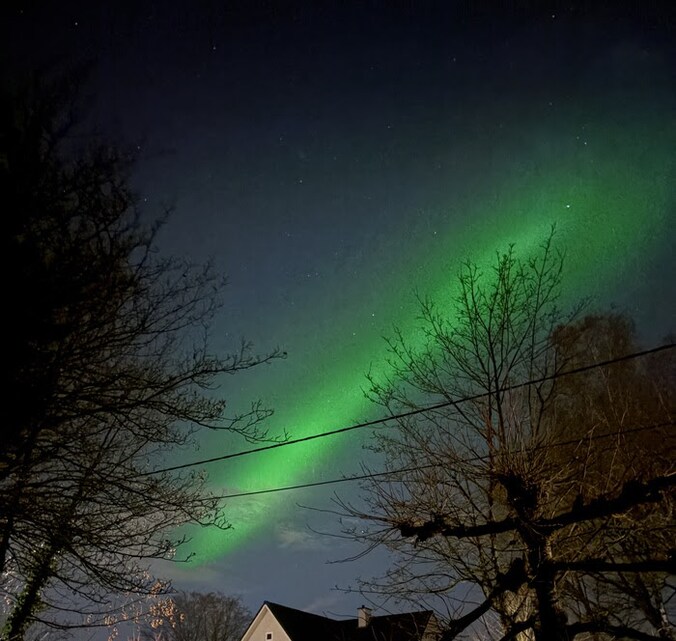 Lezers uit Genk konden de paarse kleurschakeringen van het noorderlicht vastleggen op beeld.