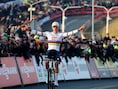 Mathieu van der Poel is met nieuw record klaar voor WK en kijkt al verder: “Misschien probeer ik dit jaar het openingsweekend” 
