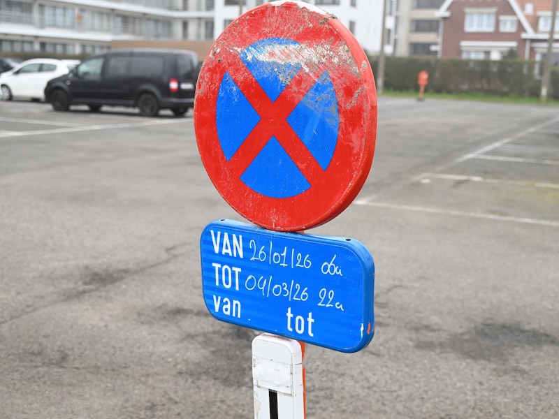 De Panne pakt uit met duidelijkere borden voor tijdelijk parkeerverbod