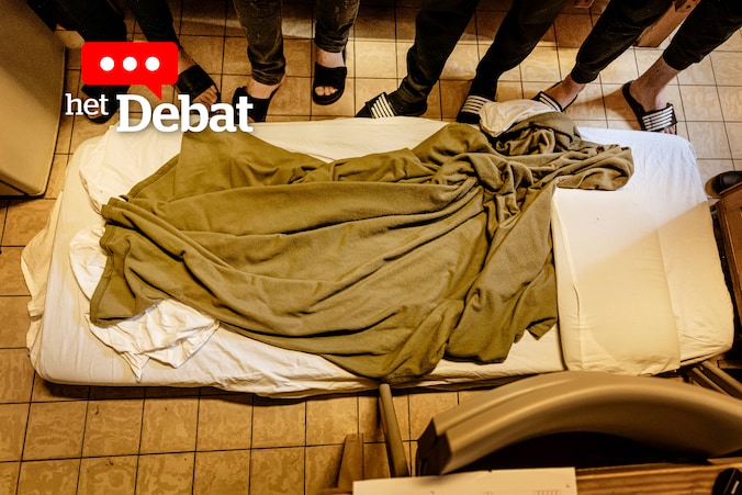 De cellen zitten overvol waardoor meer dan 500 gedetineerden noodgedwongen op een matras op de grond moeten slapen
