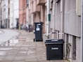 Nationale staking laat afvalbakken ongeledigd: Ivarem haalt afval dinsdag op