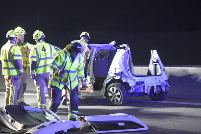 Op de E19 in Brecht gebeurde zaterdagavond een kettingbotsing tussen twee voertuigen. Eén persoon zat vast in een van de wagens en moest door de brandweer worden bevrijd. 