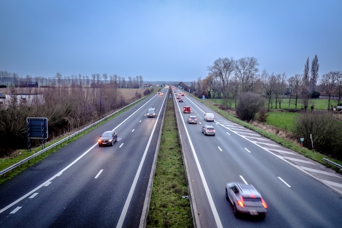 West-Vlaamse Milieufederatie: “Spitsstrook enige logische oplossing ...
