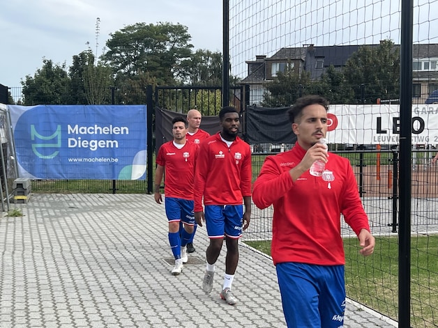 Quentin Van den Steen speelt met SK Londerzeel topper tegen Antwerp B ...