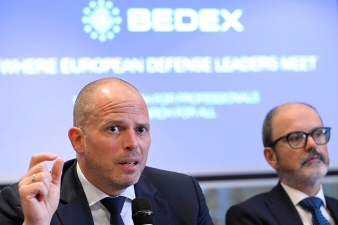 Theo Francken op de presentatie van de defensiebeurs Bedex