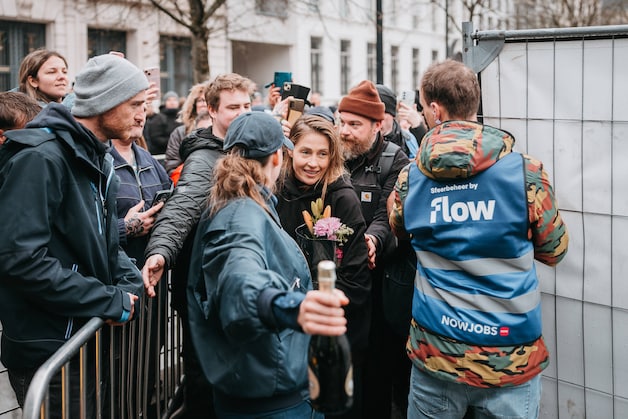 Onze reporter zag hoe gratis feest Charlotte de Witte nooit een echte ...
