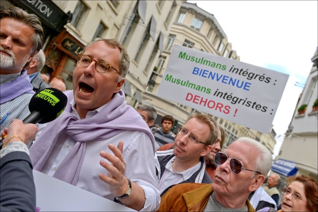 Initiatiefnemer Mischaël Modrikamen van de Parti Populaire.