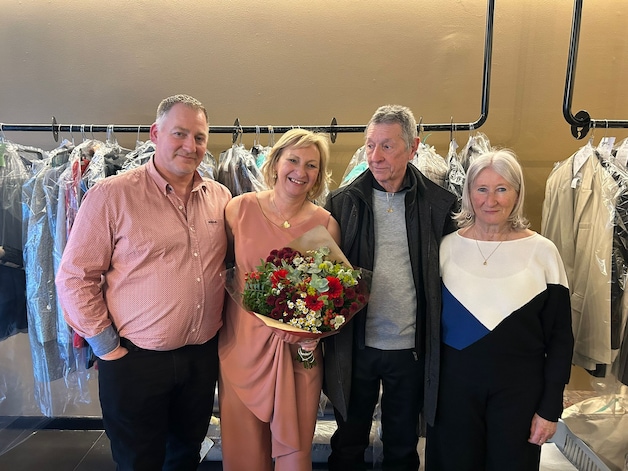 Tonia (53) verwezenlijkt na jaren haar ‘wasdroom’: “Mijn klanten ...