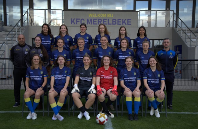 Dames van KFC Merelbeke kronen zich kampioen in eerste provinciale.