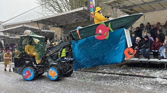 Zwevezeelse carnavalgroep kiest voor ‘Piranha’ van Garry Hagger in 56ste stoet.