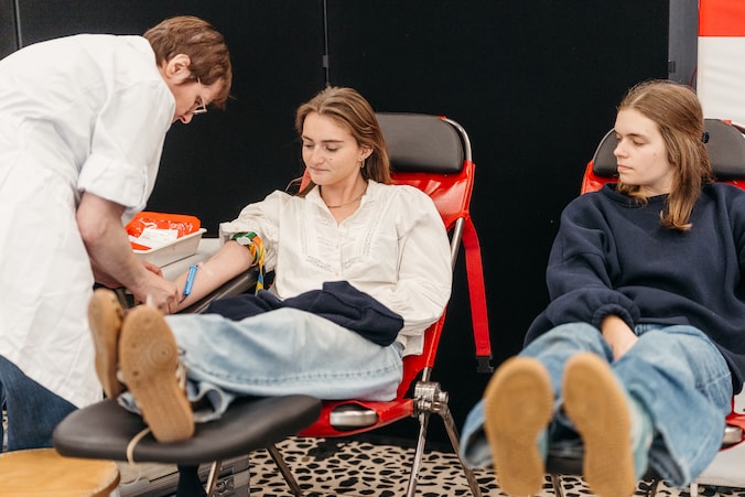 Aftrap van Bloedserieus in de&nbsp;Universiteit Gent.&nbsp;Het startschot van een vierdaagse bloedinzameling 1.500 studenten worden verwacht.