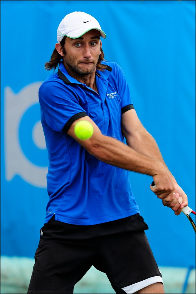 De 26-jarige Niels Desein nam de eerste hindernis op weg naar de hoofdtabel van Roland Garros