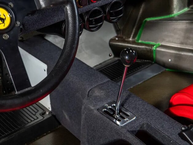 Voor deze ‘gated shifter’ van Ferrari tasten vooral Amerikaanse liefhebbers diep in de buidel.