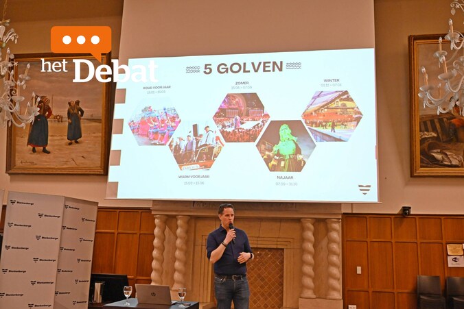 Schepen Mitch De Geest tijdens de voorstelling van de evenementen.