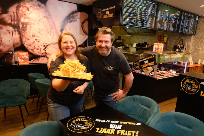 Een jaar gratis frieten in ‘t Friethuis in Zottegem bij Cindy Goderis en Stefan De Coster.