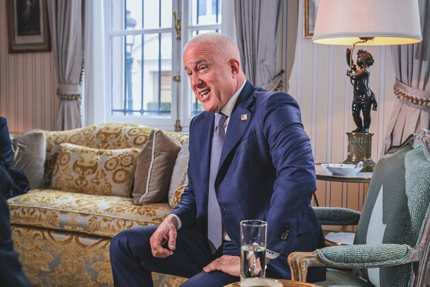EXCLUSIEF Bill White Miljardenman Van Trump Ik Moest 50 Miljard Aan 