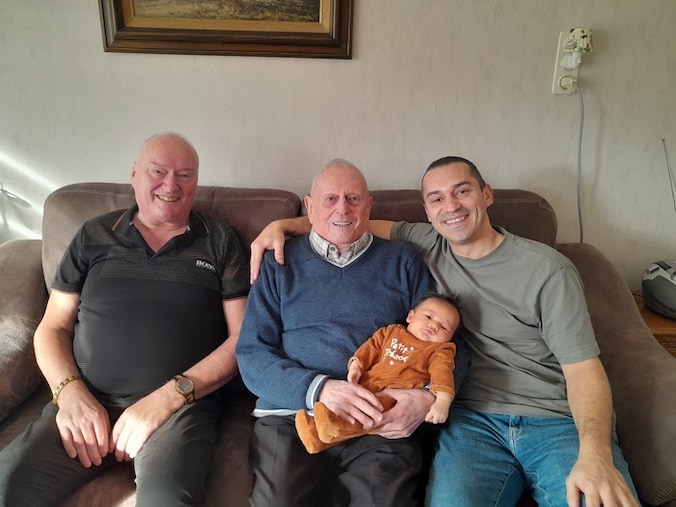 Van links naar rechts: opa Michel Vincent, overgrootvader Jean Vincent, helemaal rechts de papa Kevin Vincent en de jongste spruit is Jean-Lou Vincent.