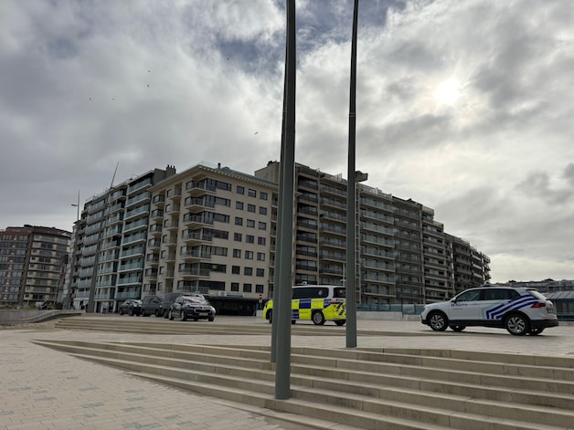 De politie kwam ter plaatse, net zoals de gerechtsdokter en het labo. Zij zullen de omstandigheden verder onderzoeken.