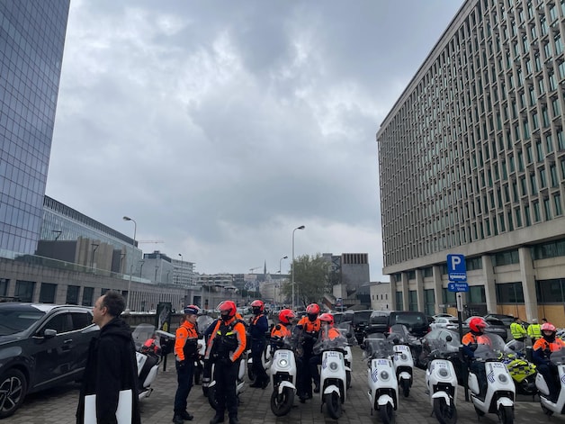 Protest Brusselse taxichauffeurs zorgt voor veel verkeershinder: “18 ...