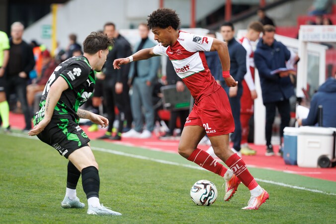 Marley Aké (Zulte Waregem) leeft op een wolk: “Geef mezelf een acht op ...