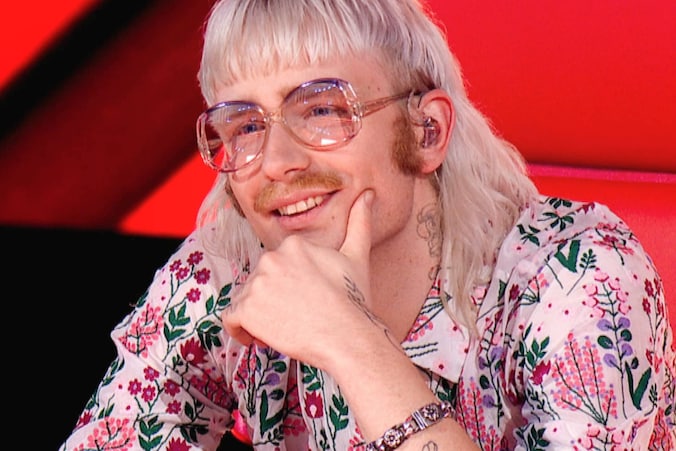 Joost Klein als coach in ‘The Voice van Vlaanderen’. 