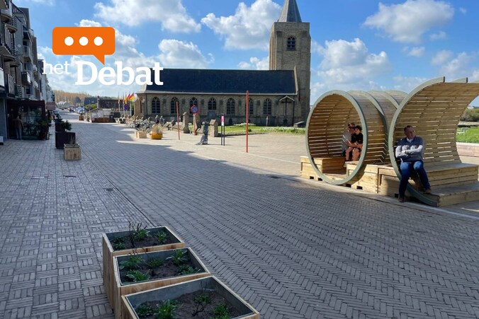 De dorpsstraat in Mariakerke werd omgevormd tot een plein - althans tijdelijk