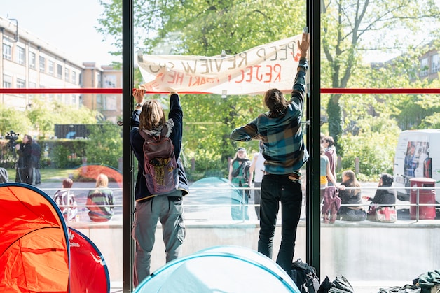 Studenten bezetten UGent-campus en eisen academische boycot van Israël.