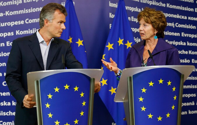 Christian Van Thillo en Neelie Kroes.