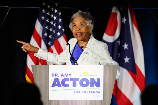 Joyce Beatty at a rally for Dr. Amy Acton in Ohio.
