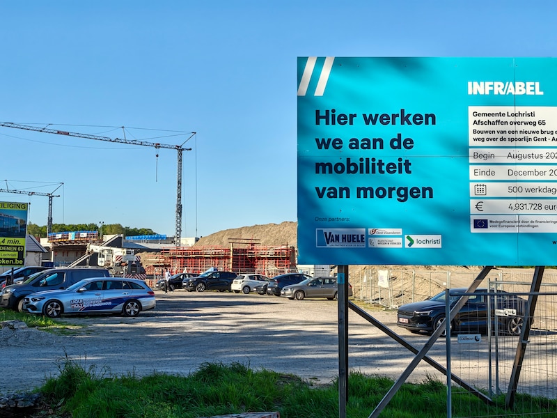 Werken aan spoorwegbrug Beervelde lopen vertraging op: tweede fase start pas donderdag
