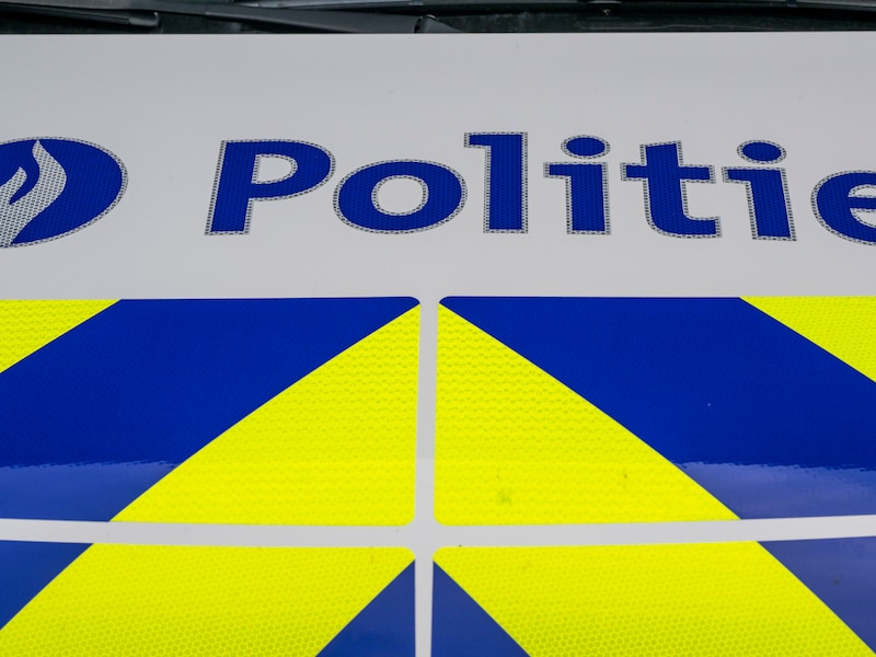 Politie en douane houden grote controle op schoolbussen met perfect resultaat