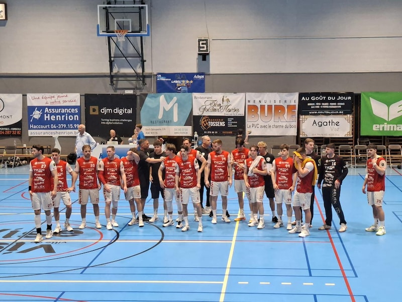 Robbrecht Douven en Sporting Pelt blijven leider na zege tegen Izegem: “De mentaliteit moet wel beter”
