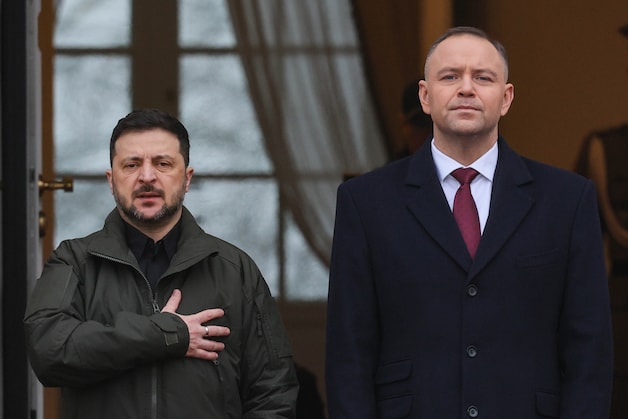 Ukrainian President Volodymyr Zelensky and his Polish counterpart Karol Nawrocki in 2025. 