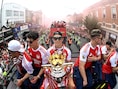 Verloren Champions League-finale al doorgespoeld: Leandro Trossard en Arsenal vieren Premier League-winst op parade met open bus