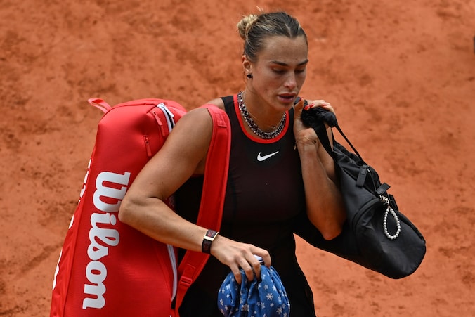 Sensatie op Roland Garros! Topfavoriete Sabalenka kent onwaarschijnlijke  inzinking en wordt uitgeschakeld door onbekende Russin | Sport | HLN.be