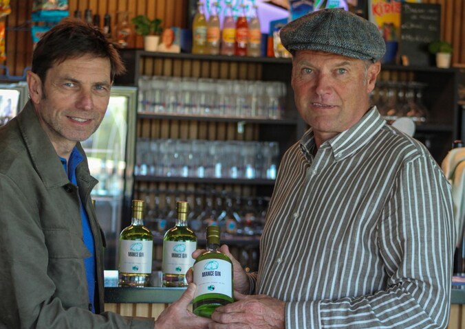 KVV Zelzate lanceert eigen Mance Gin: “Eerbetoon aan legende die dit ...