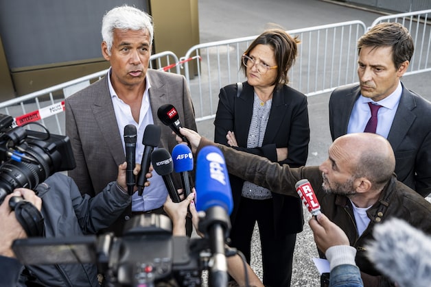 Advocates Nicola Meier (left), Yaëll Hayat (midden) and Patrick Michod at the Rechtbank in Sion, Zwitserland. (05/06/26)