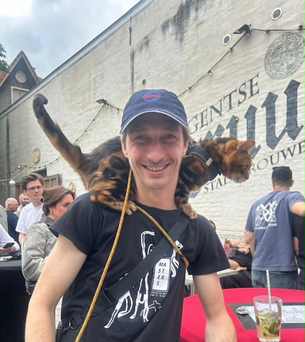 “Ik heb nu pijn in een voet die er niet meer is”: Sander (34) verloor ...