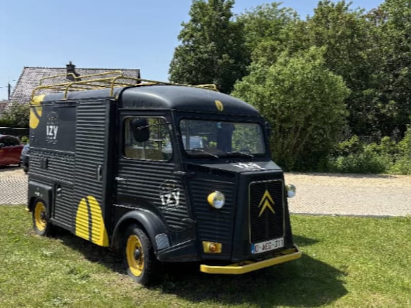 De IzyCoffee-truck staat te koop.