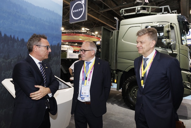 Matthias Diependaele visits Eurosatory this week. 