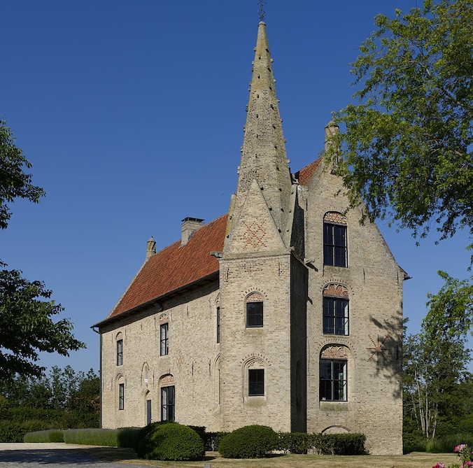 De kasteelhoeve van Zuytpeene.
