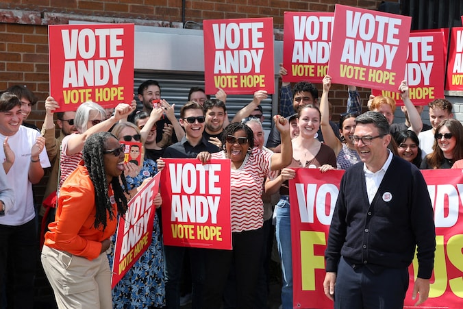 labour-kopstuk-andy-burnham-wint-lokale-verkiezingen-en-kan-britse