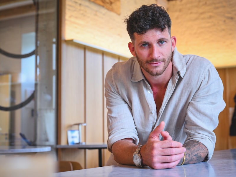 Ex-deelnemer Ziggy neemt het op voor ‘Blind Getrouwd’-kandidaten na online bagger: “Meer liefde, er is al haat genoeg”