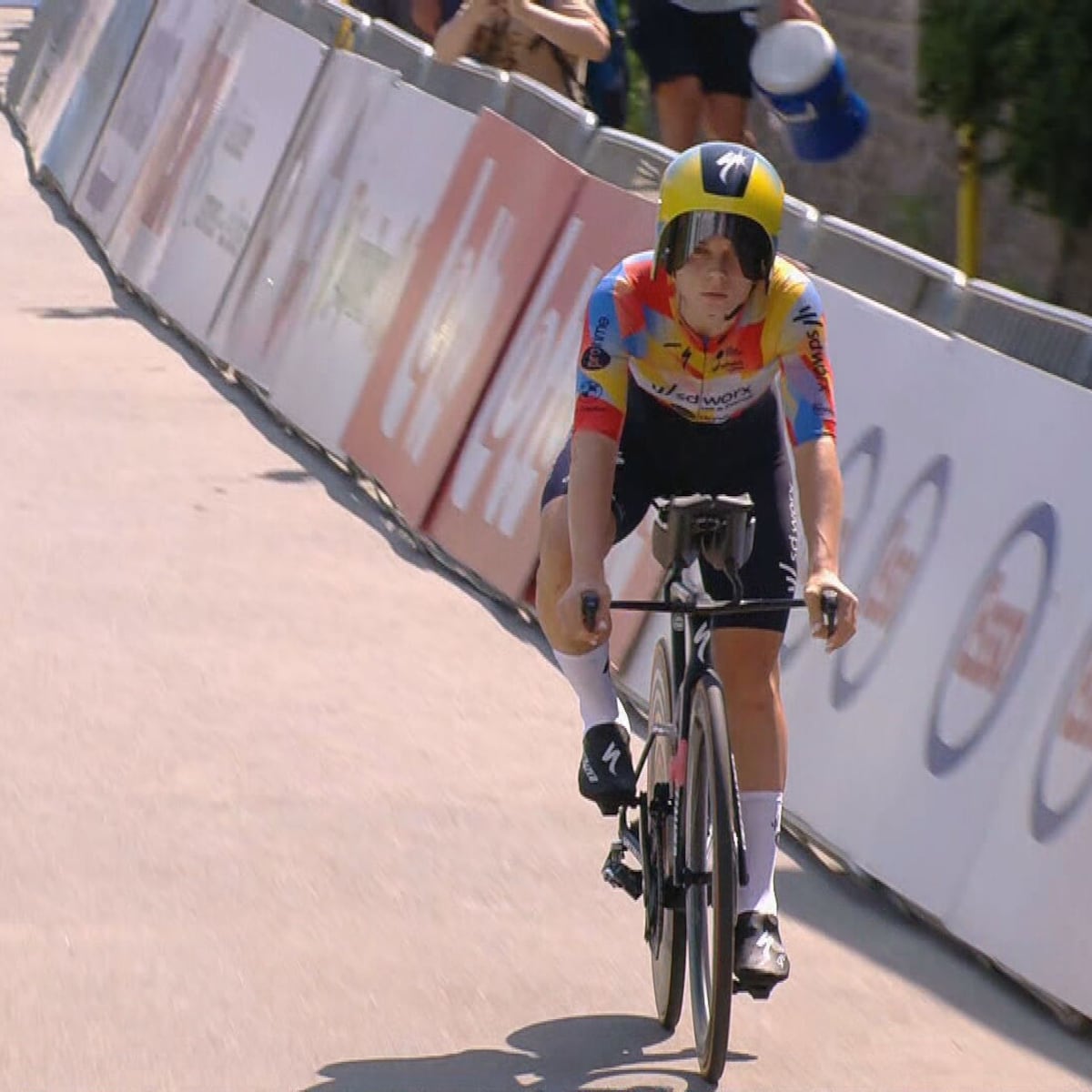 Verrassing van formaat: geen achtste tijdrittitel op rij voor Lotte Kopecky  die naast podium valt, Lotte Claes is de snelste in de hitte | Sport |  HLN.be