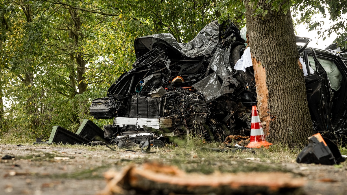 Vier doden en twee zwaargewonden bij ongeval in Nederland | Nieuws | HLN.be