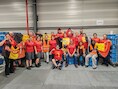 Medewerkers Bpost Antwerpen supporteren voor Rode Duivels tijdens nachtshift