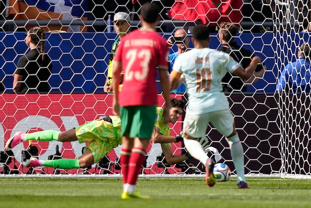 Steeds straffere cijfers, maar ook een (lichte?) blessure: Kylian ...