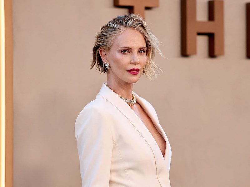 Charlize Theron: “Succes van The Odyssey bewijst dat mensen nog steeds naar de cinema willen gaan”