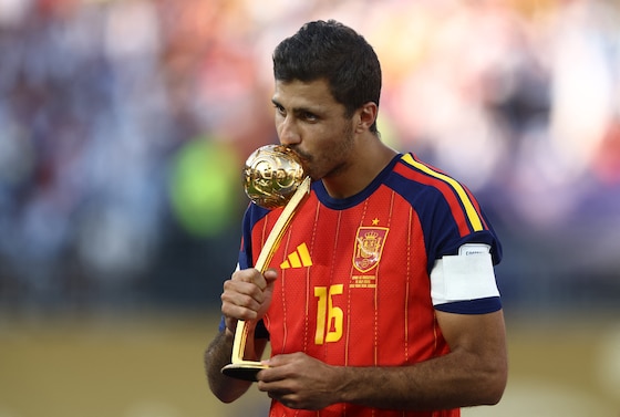 Van de winning goal van Ferran Torres, over de tranen van Lionel Messi ...